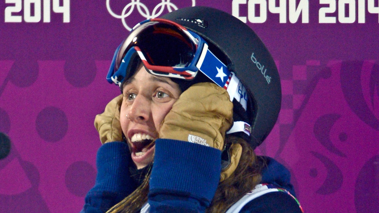 American Maddie Bowman wins gold in inaugural women's ski halfpipe